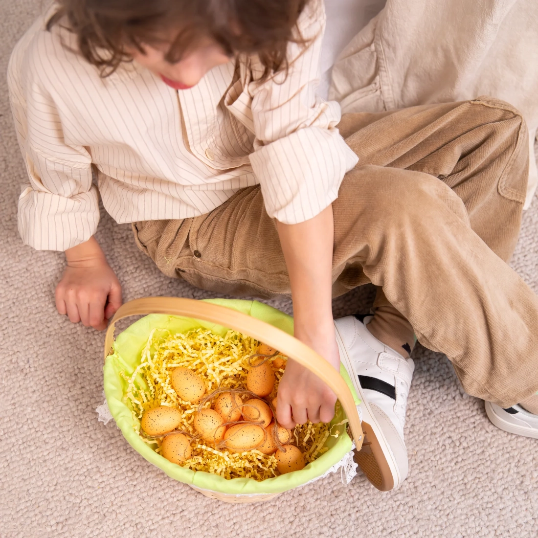 Coș de Paște căptușit cu material verde | Coș împletit manual din nuiele pentru Paște